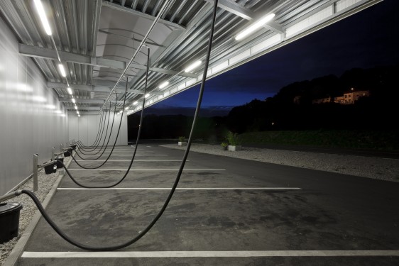 Architecte : Specimen Architects
Projet : Holz Rolls Car-Wash - Namur, Belgique. 
www.specimenarchitects.com