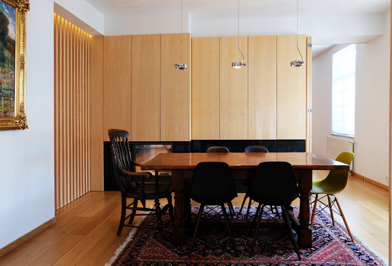 Furniture wall from the dining-room side